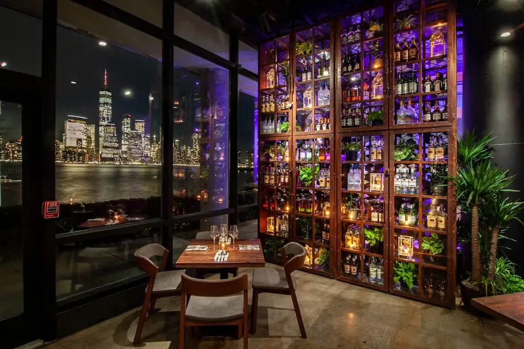 Lokal Eatery & Bar