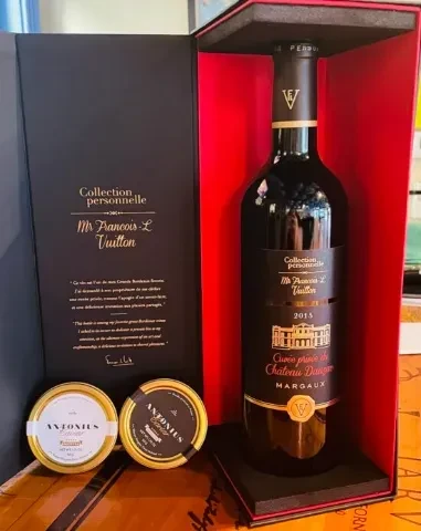 Luxury gift set: Chateau Durfort Margaux private wine and caviar.