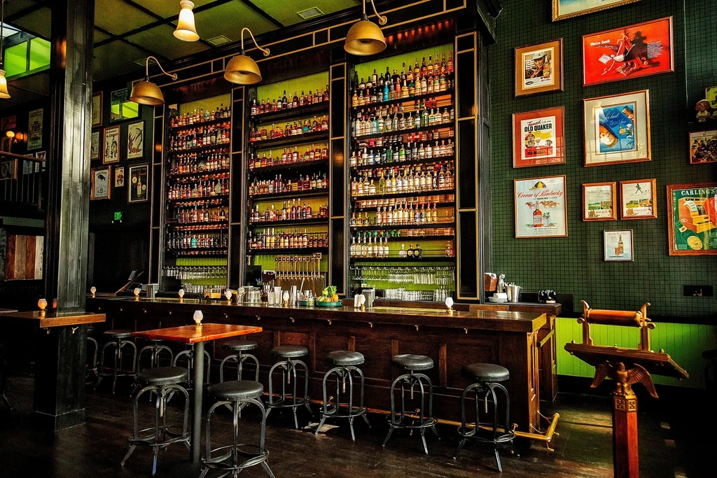 Bottle Club Pub