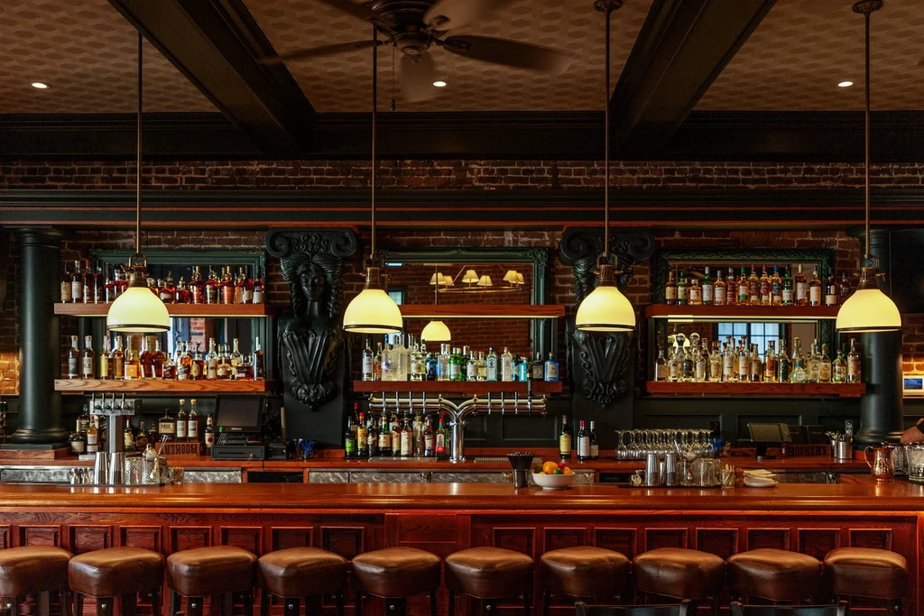 Grumpy's Restaurant & Pub
