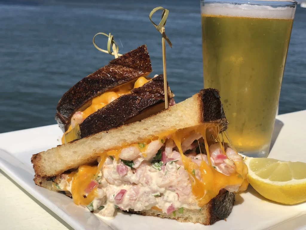 Pier 23 Cafe Restaurant & Bar
