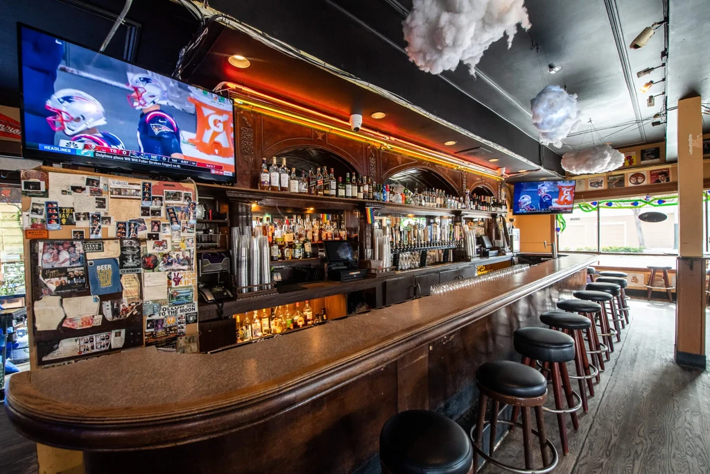 Silver Cloud Restaurant & Karaoke Bar