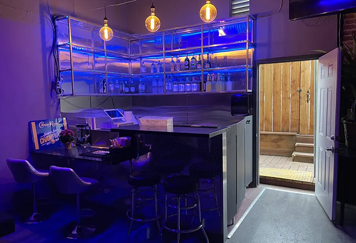 Summer Bar & Lounge