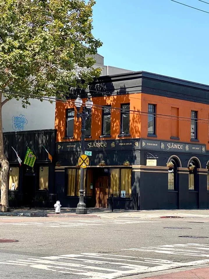 Sláinte Irish Pub Oakland