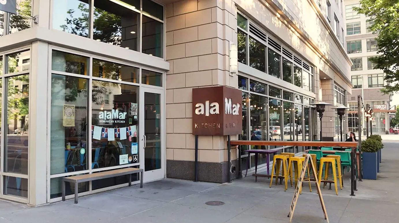 alaMar Dominican Kitchen