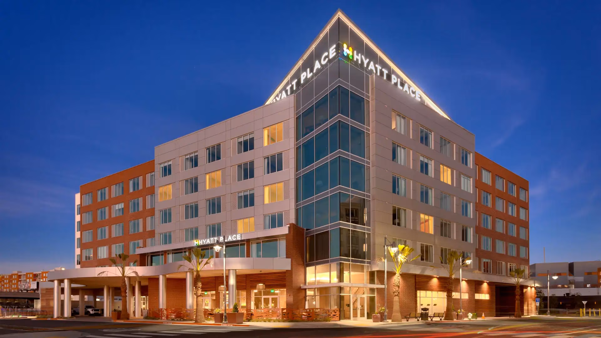 Hyatt Place Bar