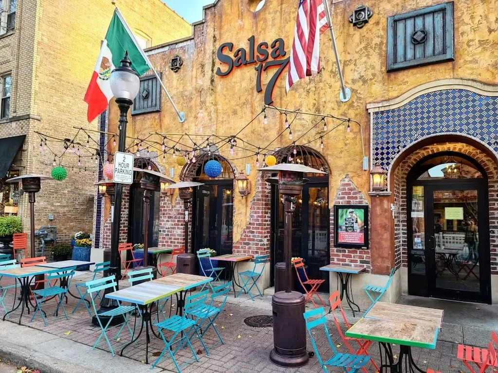 Exterior of Salsa 17 restaurant with outdoor patio seating.