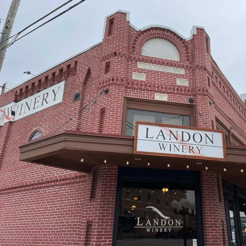 Historic red brick building, former hardware store, now Landon Winery.