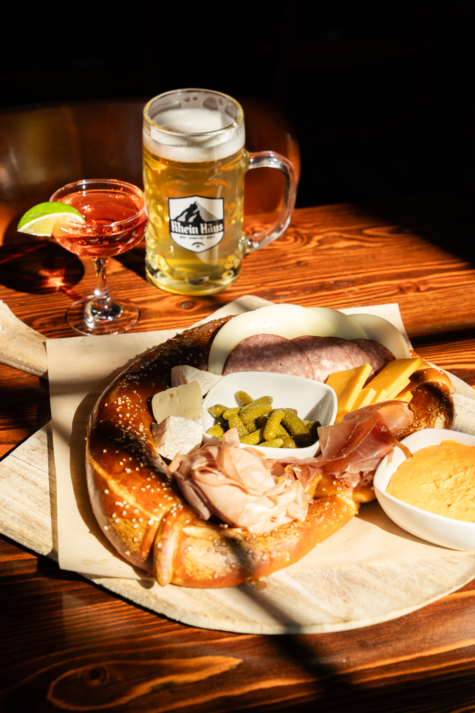 Happy Hour Pretzel-cuterie