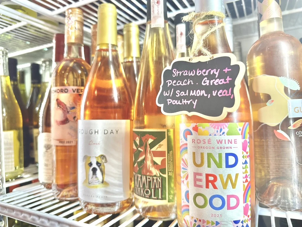 Rosé wine bottles with bulldog and Underwood labels, plus tasting notes.
