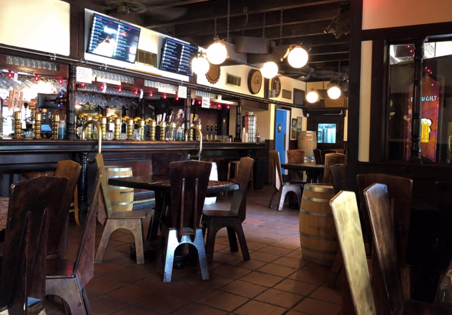 Draught House Pub & Brewery