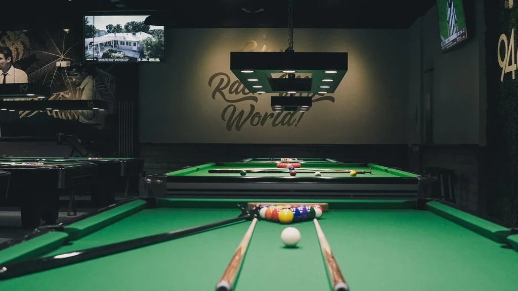 946 Billiards Inc.| corporate building events