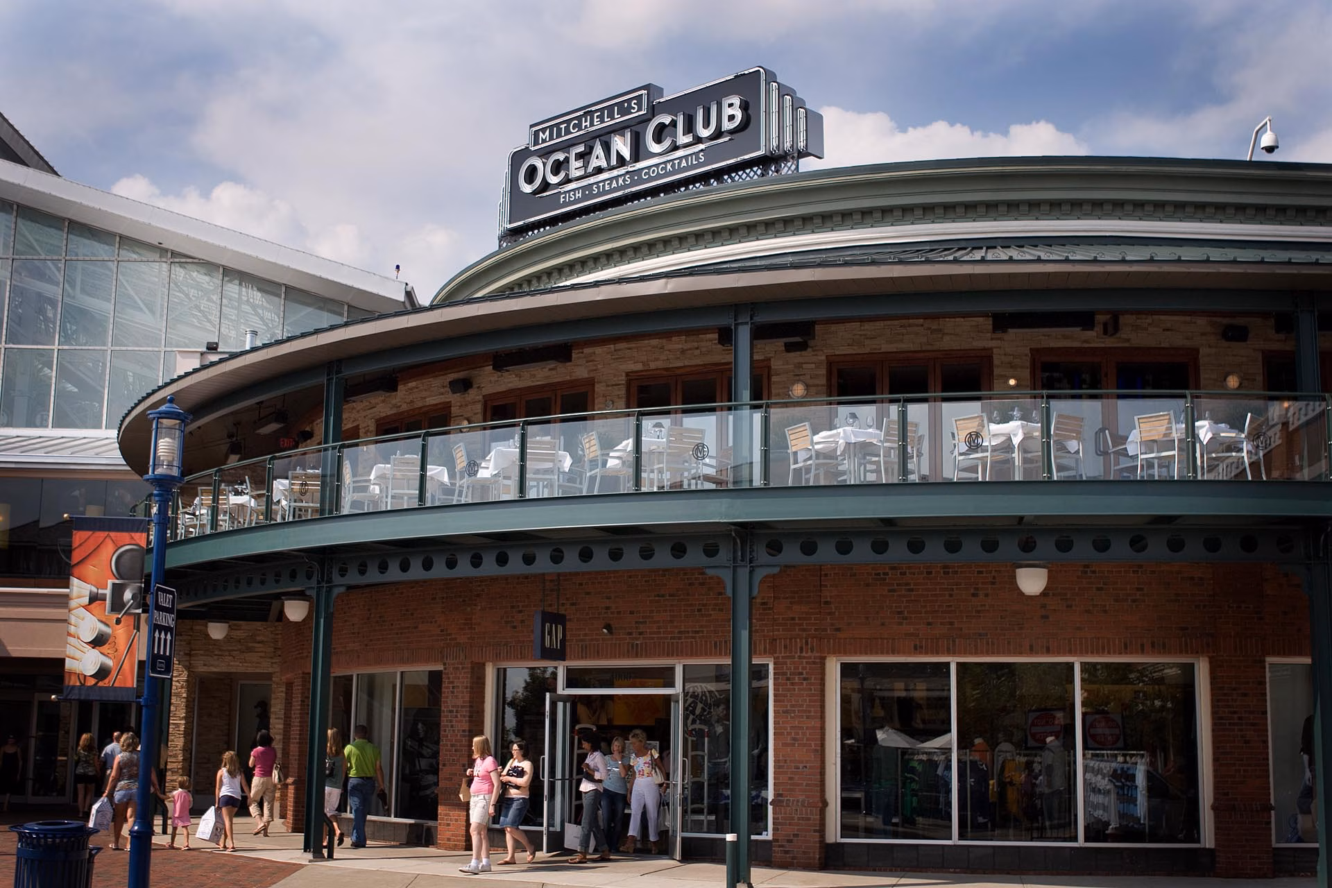 Mitchell's Ocean Club logo