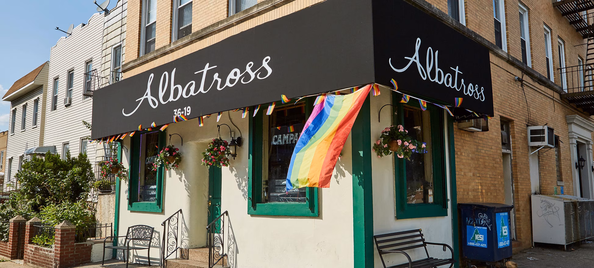 Albatross Bar logo