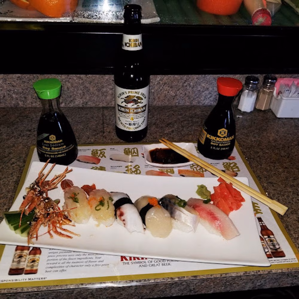 U-Sushi Japanese & Thai logo