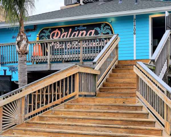 The West End Marina and Restaurants logo