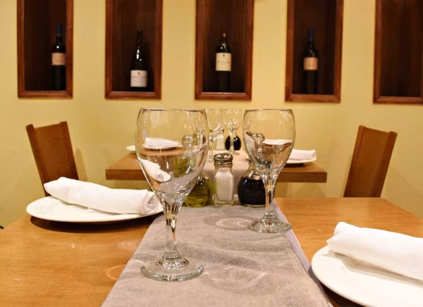 Bella Vista Trattoria & Wine Bar logo
