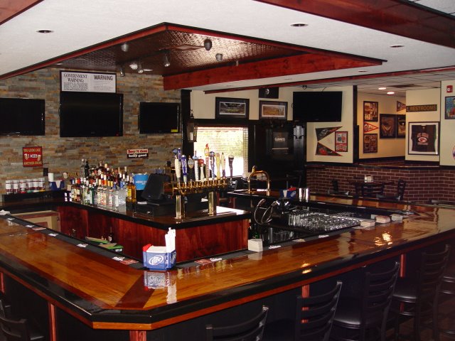 Benchwarmer's Tavern and Grill logo