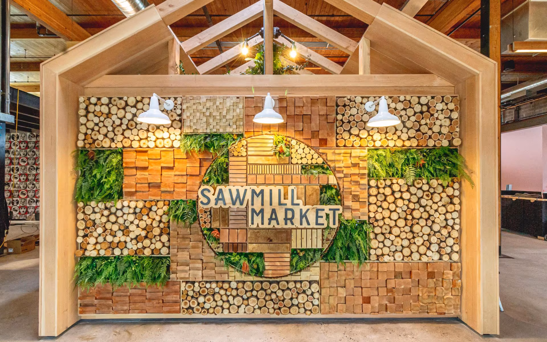 Sawmill Market logo