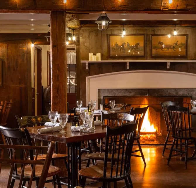 Phelps Barn Pub logo