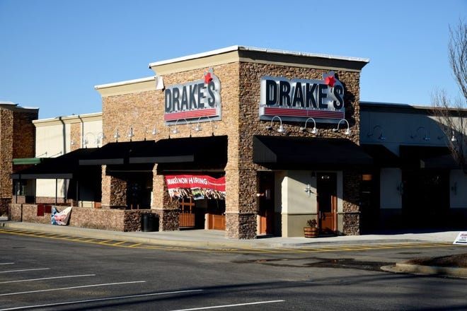 Drake's Knoxville logo