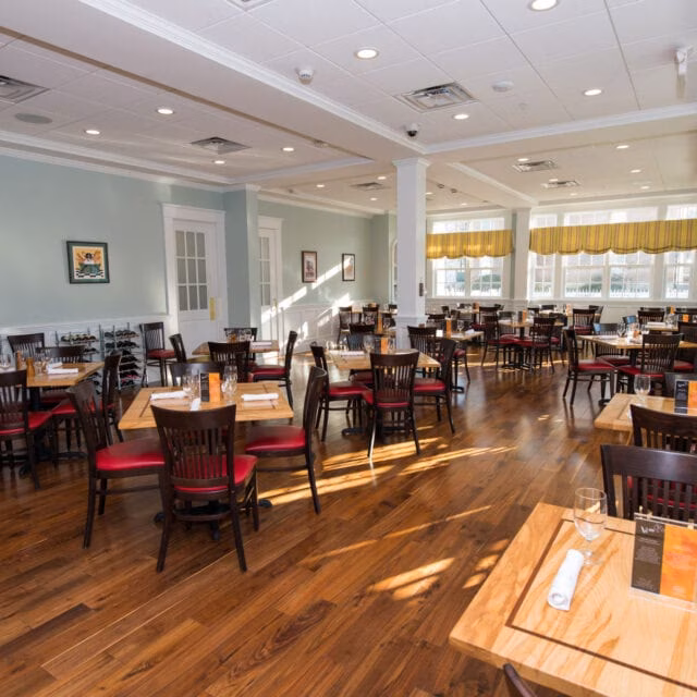 Ellie’s Restaurant at Mills Park Hotel logo